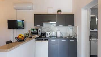 Studio (Apartments Roza - Studio Apartment 1) | Bếp nhỏ riêng | Tủ lạnh