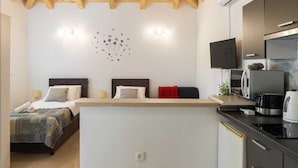 Studio (Apartments Roza - Studio Apartment 1) | Oppholdsrom | En 32-tommers Flatskjerm-TV med kabel-kanaler