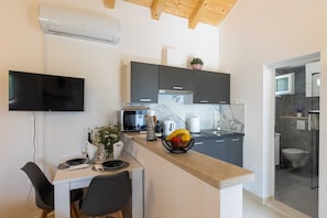 Estudio (Apartments Roza - Studio Apartment 1) | Comedor