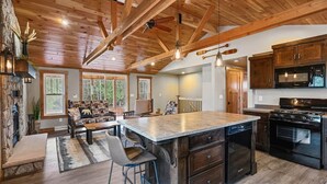 House - Riverside Retreat -breathtaking View Kayak ATV (Mountain)