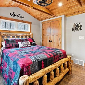 House | 3 bedrooms - Riverside Retreat -breathtaking View Kayak ATV (Mountain)