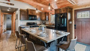 House - Riverside Retreat -breathtaking View Kayak ATV (Mountain)
