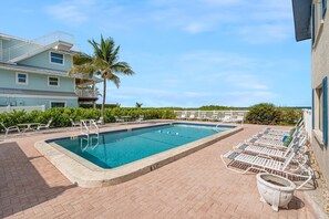 Imagen sin descripción, 2 de 36, botón