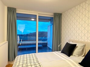 3 bedrooms, iron/ironing board, travel crib, WiFi