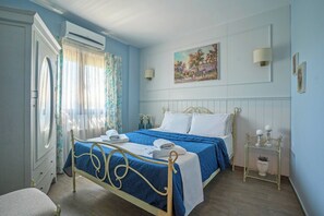 2 bedrooms, desk, iron/ironing board, travel cot