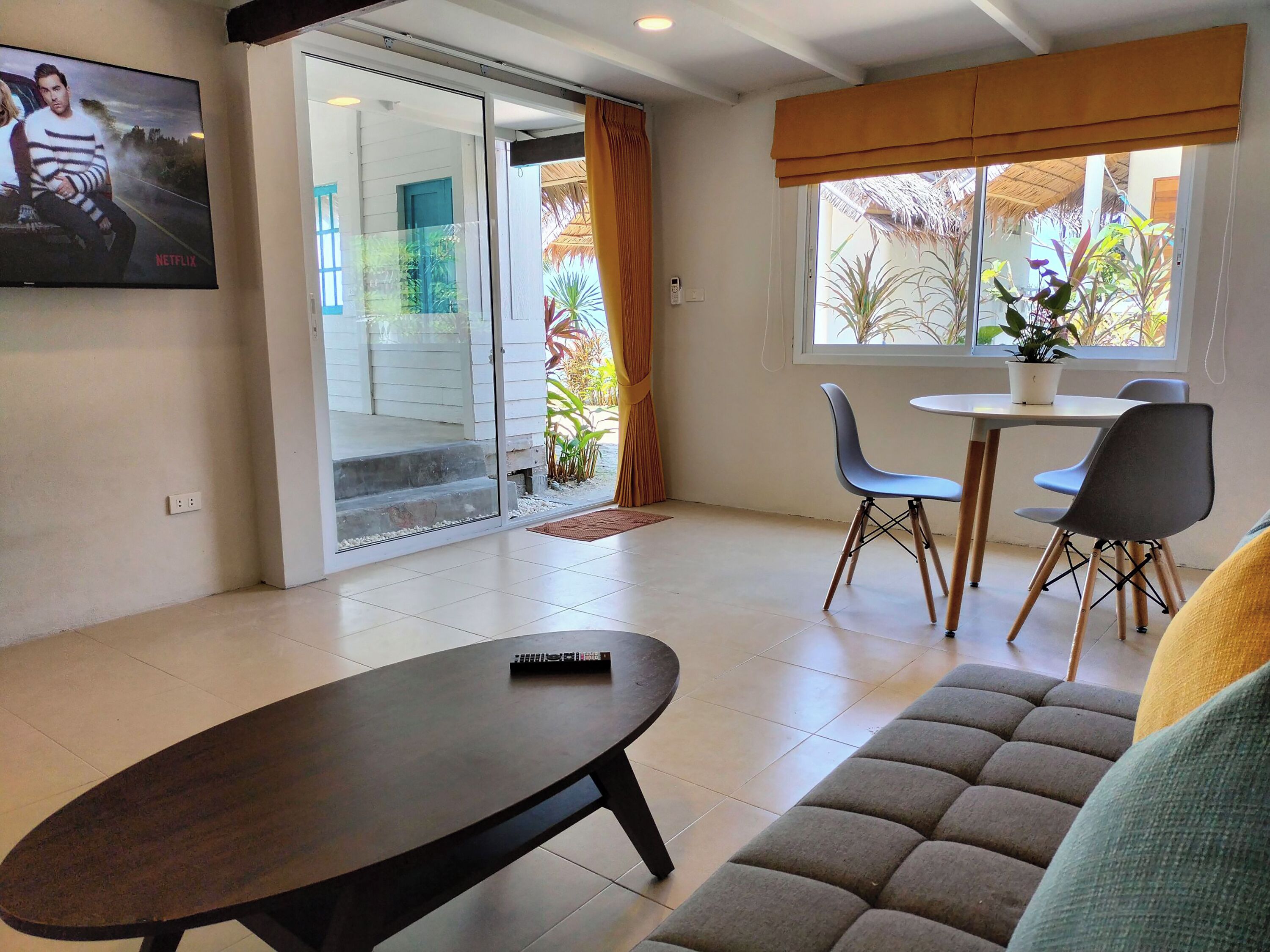 House, Beach View | Living area | 55-inch flat-screen TV with digital channels, Netflix