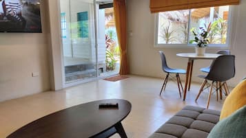 House, Beach View | Living area | 55-inch flat-screen TV with digital channels, Netflix