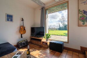 TV, peis, videospill og DVD-spiller