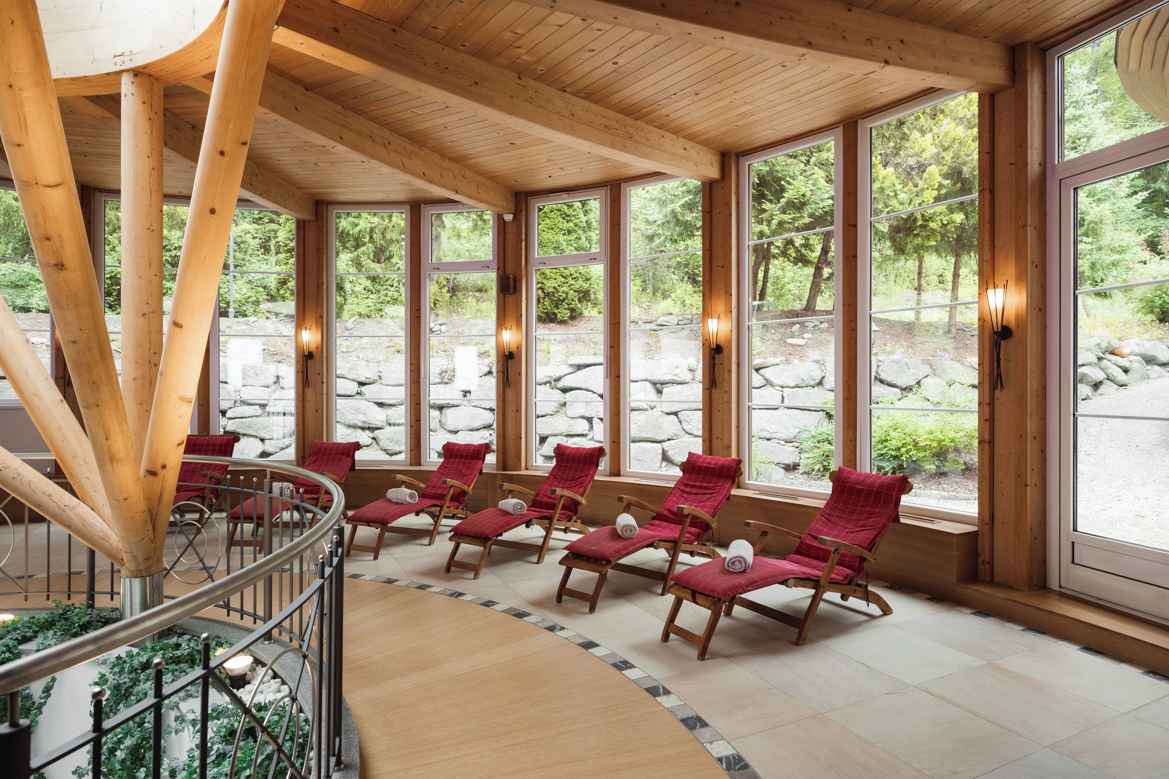 Body treatments, body wraps, body scrubs, facials, 5 treatment rooms