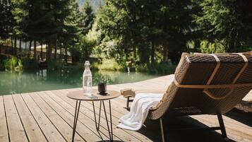 2 piscines intérieures