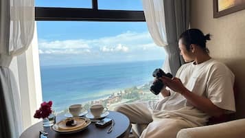 Luxury Double Room Single Use, 1 King Bed with Sofa bed, Sea View, Sea Facing | Beach/ocean view
