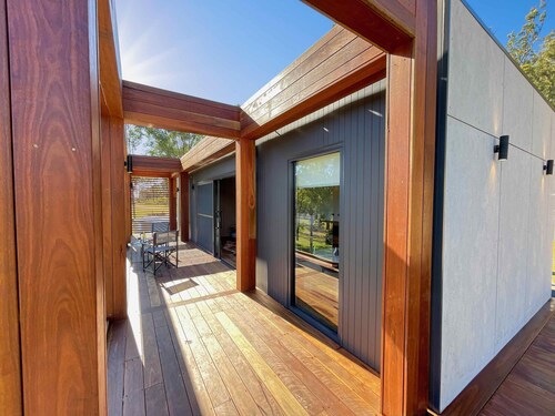 Petra @ Cael's Gate - Stylish studio at Cael's Gate Wines