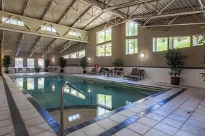 Pool - Top floor / Mountain views / Quiet 3-bed condo (Fernie)