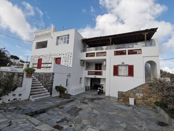 Fachada da propriedade