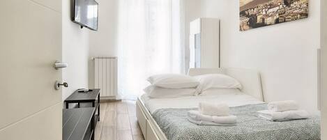 2 chambres, fer et planche à repasser, Wi-Fi, draps fournis