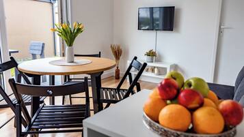 2 bedrooms, iron/ironing board, free WiFi
