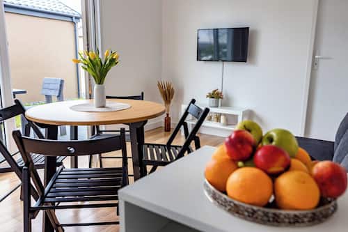 2 bedrooms, iron/ironing board, free WiFi