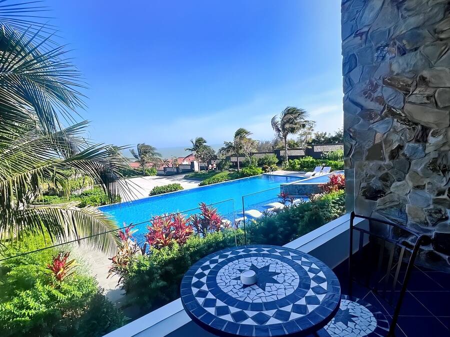 Azure Sand Retreat 2 Double Beds Ocean View | Balcony view