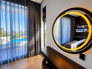 Azure Sand Retreat King Bed Ocean View - Du Parc Resort Mũi Né (Mui Ne)