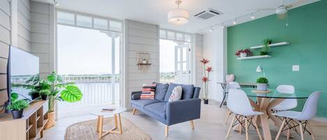 Televisio, työhuone