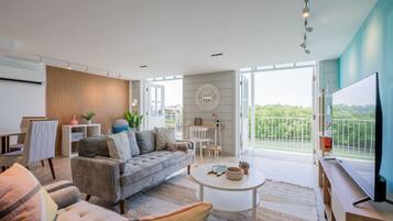 Televisión, oficina