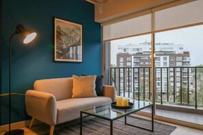 テレビ、書斎 / ワークスペース