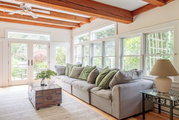 Télévision, espaces bureaux