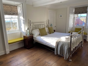 5 bedrooms, iron/ironing board, free WiFi, bed sheets - Fabulous Holiday Home by the sea in Ancient Crail (Anstruther)
