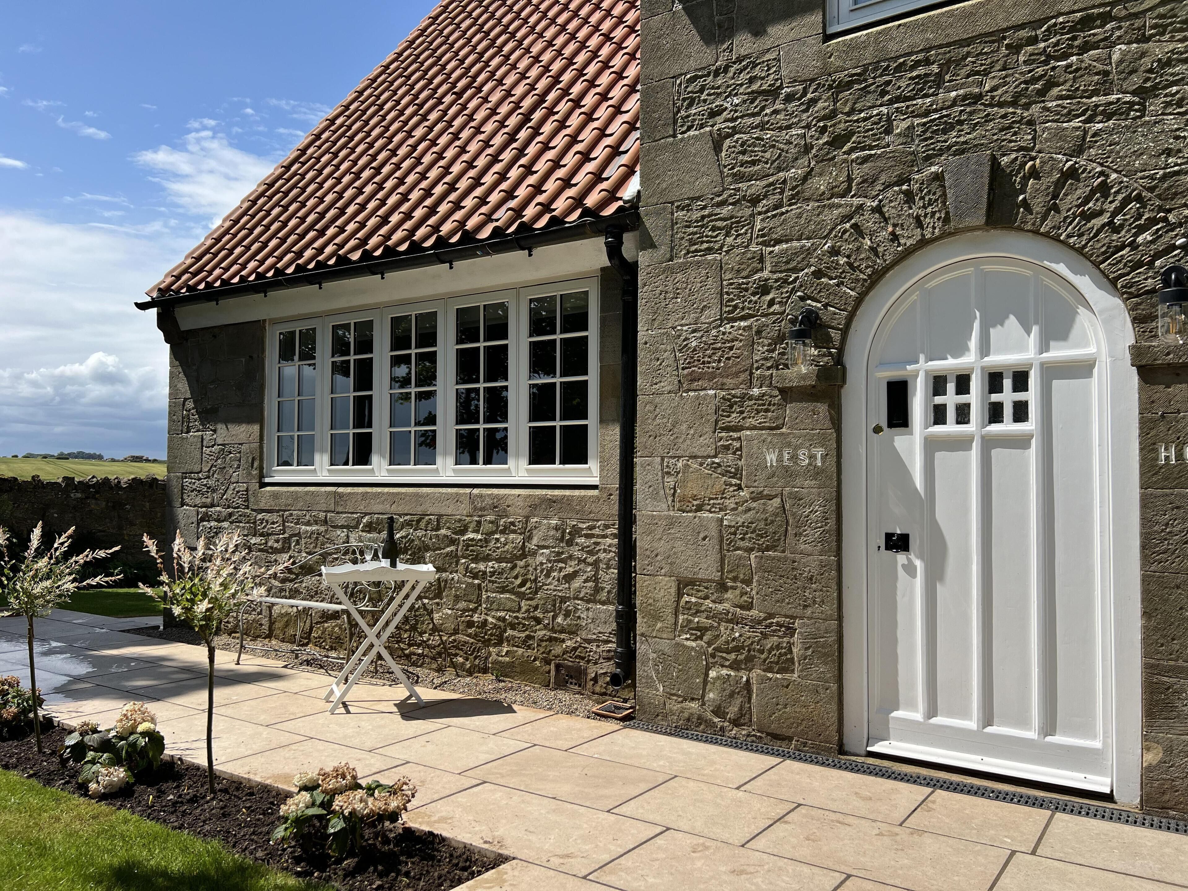 المنشأة من الخارج