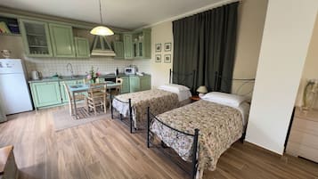 1 bedroom, iron/ironing board, travel crib, free WiFi