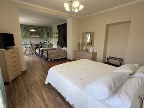 1 bedroom, iron/ironing board, travel cot, free WiFi
