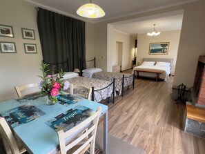 1 bedroom, iron/ironing board, travel cot, free WiFi