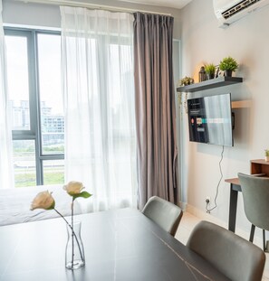 Economy Studio | Desk, bed sheets - Edumetro  Subang Jaya (Subang Jaya)