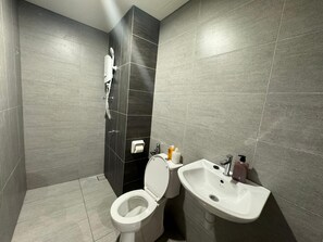 Bathroom - Edumetro  Subang Jaya (Subang Jaya)