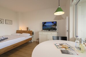 1 室のベッドルーム、WiFi (無料)
