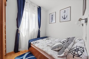 Familielejlighed - 2 soveværelser (Mery's Sunny Pool Apartment) | 2 soveværelser, gratis Wi-Fi, sengetøj