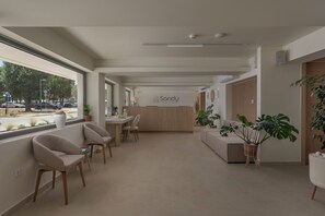 Reception - Sandy Seaside Suites (Nea Propontida)