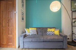 Smart TV, books - Toc Toc Rome Apartment (Roma)