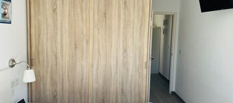 Cozy, very comfortable, very close to the beach.