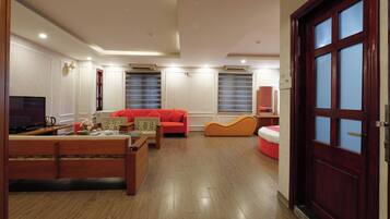Luxury Double Room, City View | Terrace/patio