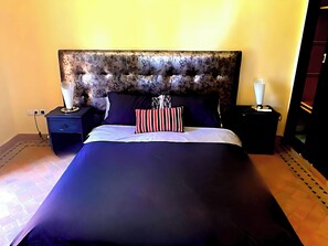 5 室のベッドルーム、WiFi、ベッドシーツ