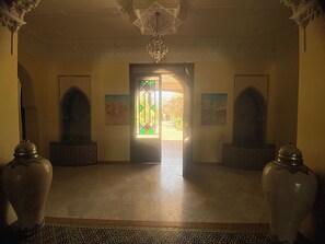 Interior - Luxuous Villa with a very large swimming pool, 5 rooms... (Marrakech)
