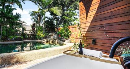 Relax at Sudbury Shores Beach House- Tropical Kewarra Beach Retreat | Lagoon Pool + Outdoor Bath
