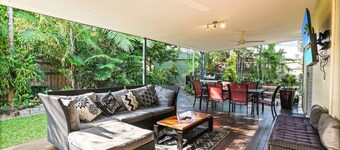 Relax at Sudbury Shores Beach House- Tropical Kewarra Beach Retreat | Lagoon Pool + Outdoor Bath