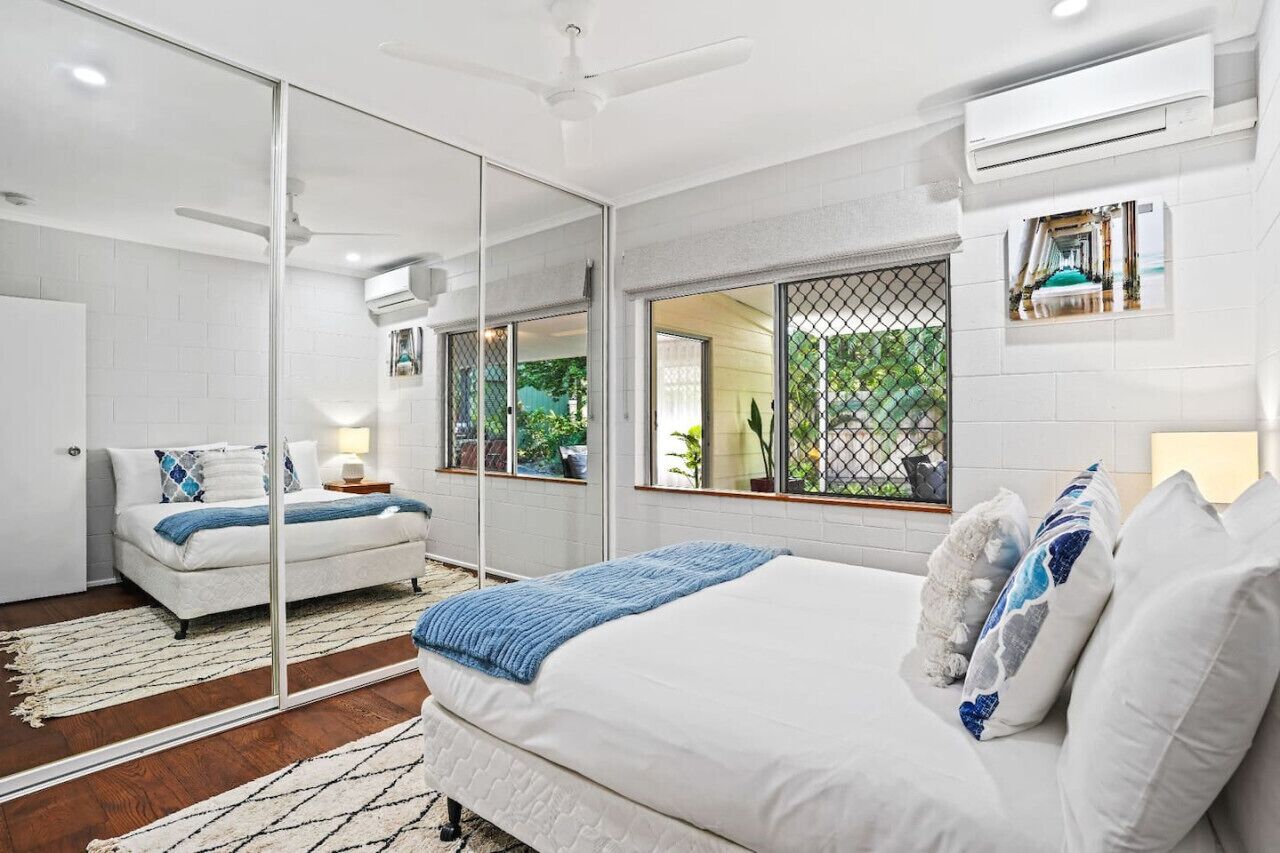 3 bedrooms, iron/ironing board, travel cot, free WiFi