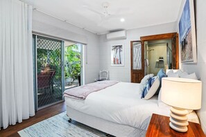 3 bedrooms, iron/ironing board, travel crib, free WiFi