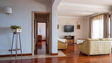 Villa, 4 Bedrooms, Private Pool, City View | Ruang tamu