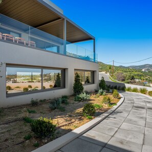 5 bedrooms - Thalassa Majo Luxury Villas 5 Bedrooms Gym Sauna (Malevizi)