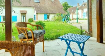 Gîte paisible avec jardin, proche nature et sites historiques, idéale pour détente et activités outdoor.