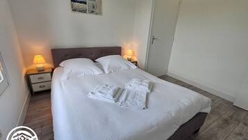 1 多间卧室、免费 WiFi、床单